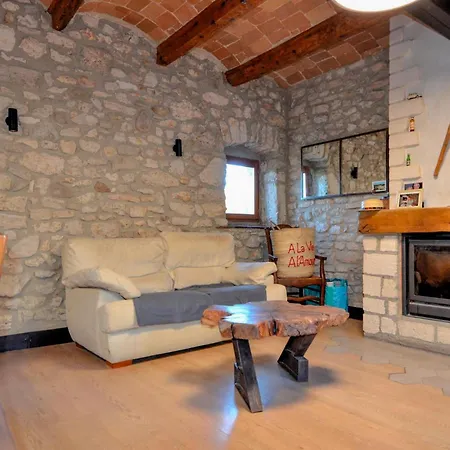 3 Bedroom Gorgeous In Montclus (Gard)